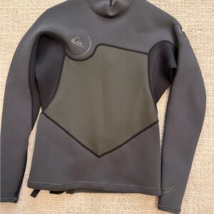 Quiksilver Women’s Black Long Sleeve Hyperstretch Wetsuit Top S - Fits like XS
